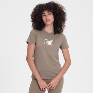 Camiseta Essentials Logo Feminina